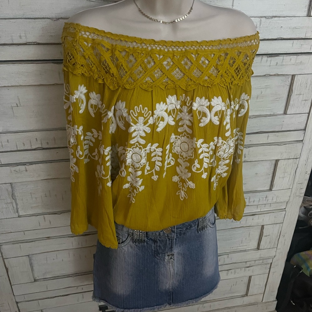 New Curations Beautiful Yellow Cropped Embellished Blouse with 3/4 Sleeves